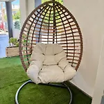 Modern Family Retreat * Volos