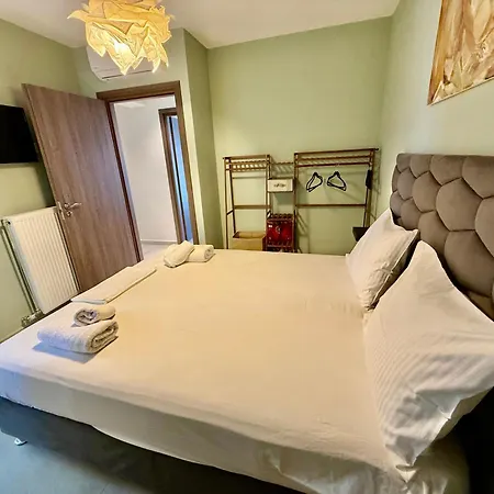 Modern Family Retreat