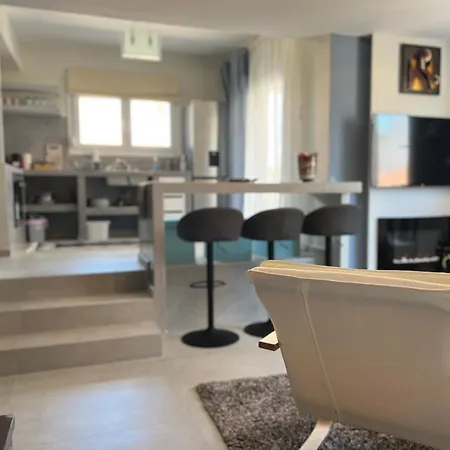 Modern Family Retreat Διαμέρισμα *